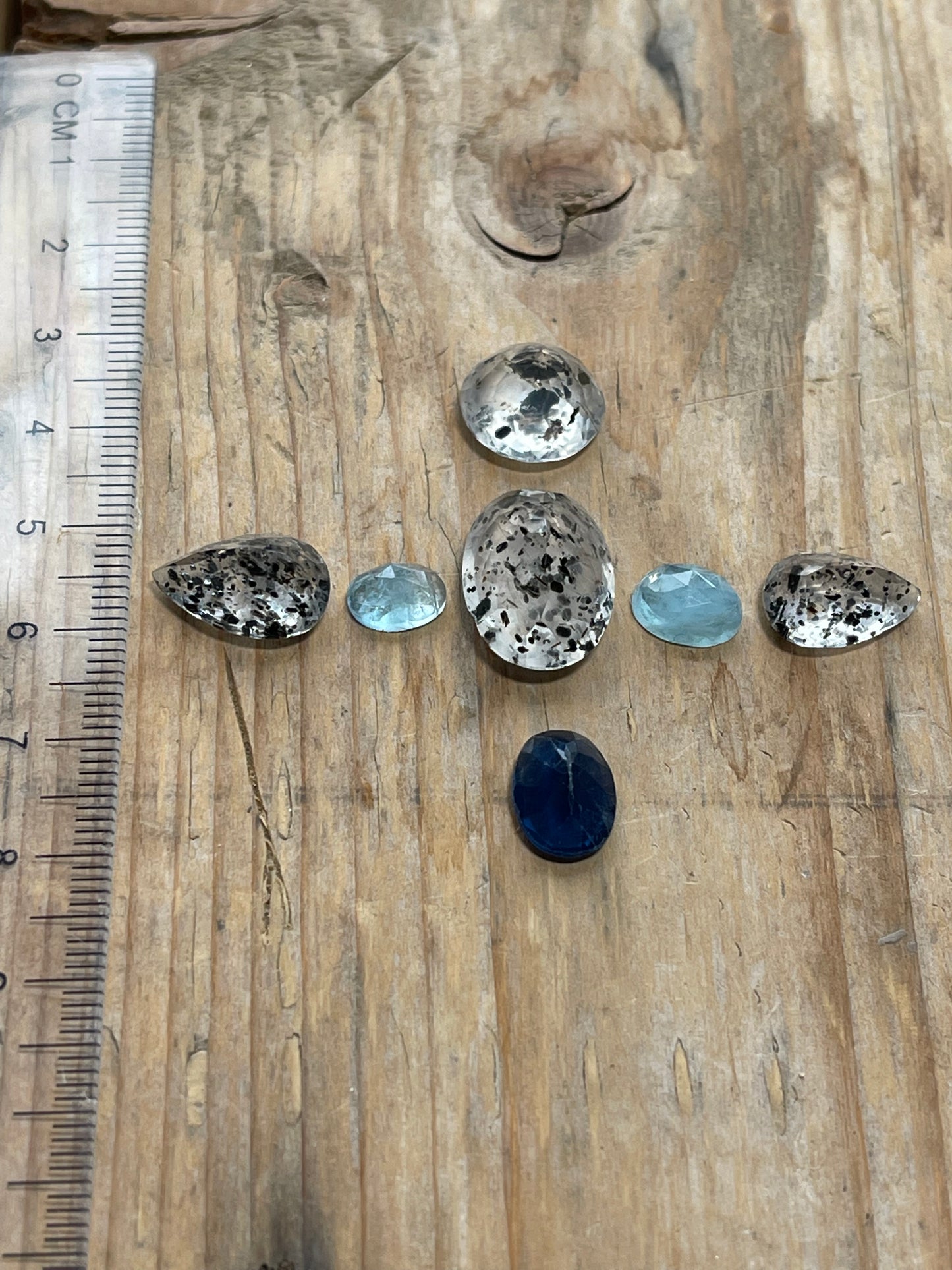 Gemstone Collection 550: Clear Speckled Agate, Kyanite, Aquamarine - 30CT (G550)