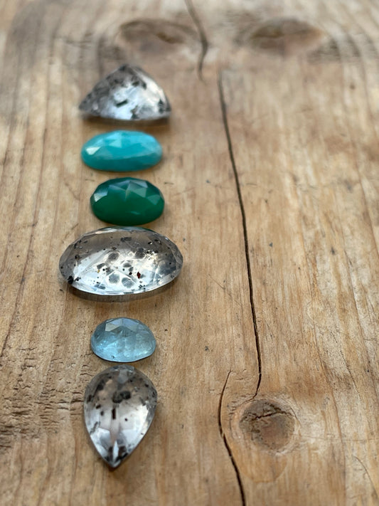 Gemstone Collection 625: GREEN ONYX, CLEAR SPECKLED AGATE, AMAZONITE, AQUAMARINE - 36CT