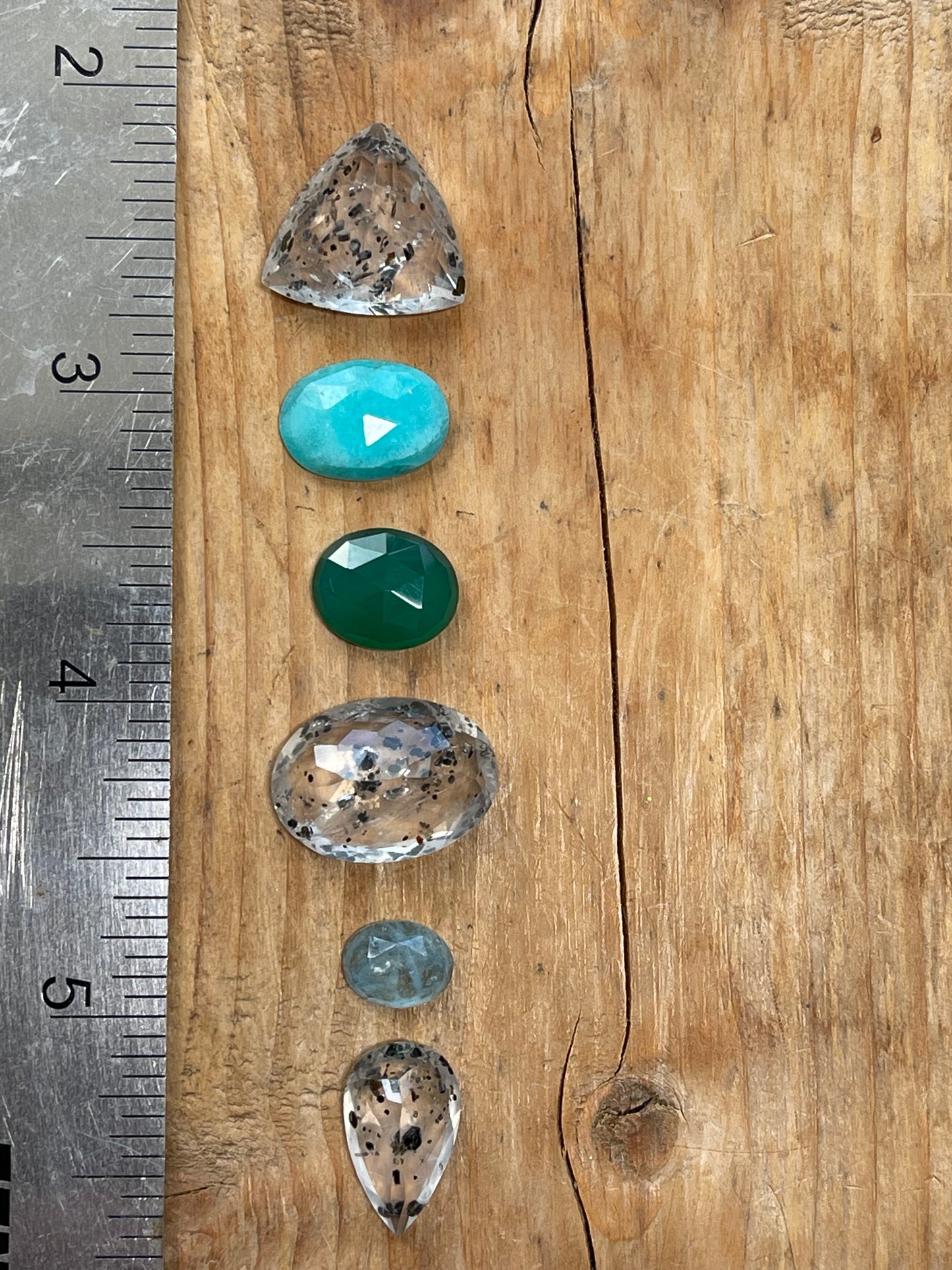 Gemstone Collection 625: GREEN ONYX, CLEAR SPECKLED AGATE, AMAZONITE, AQUAMARINE - 36CT